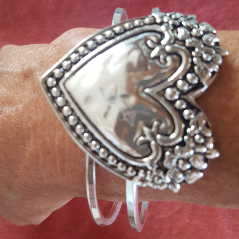 Bracelet - Picture 3 of 3